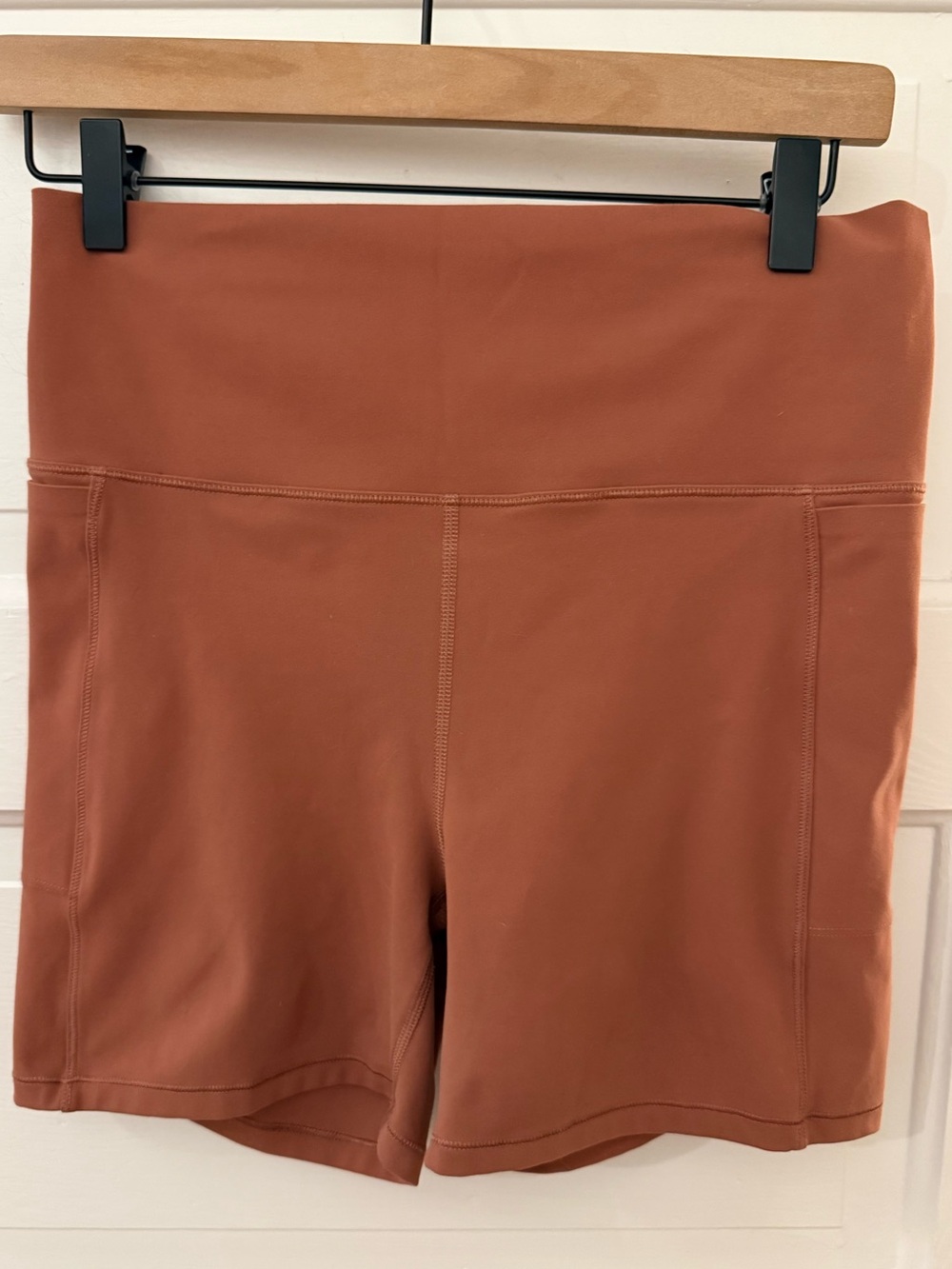 Vuori Studio Pocket Short Rosewood M